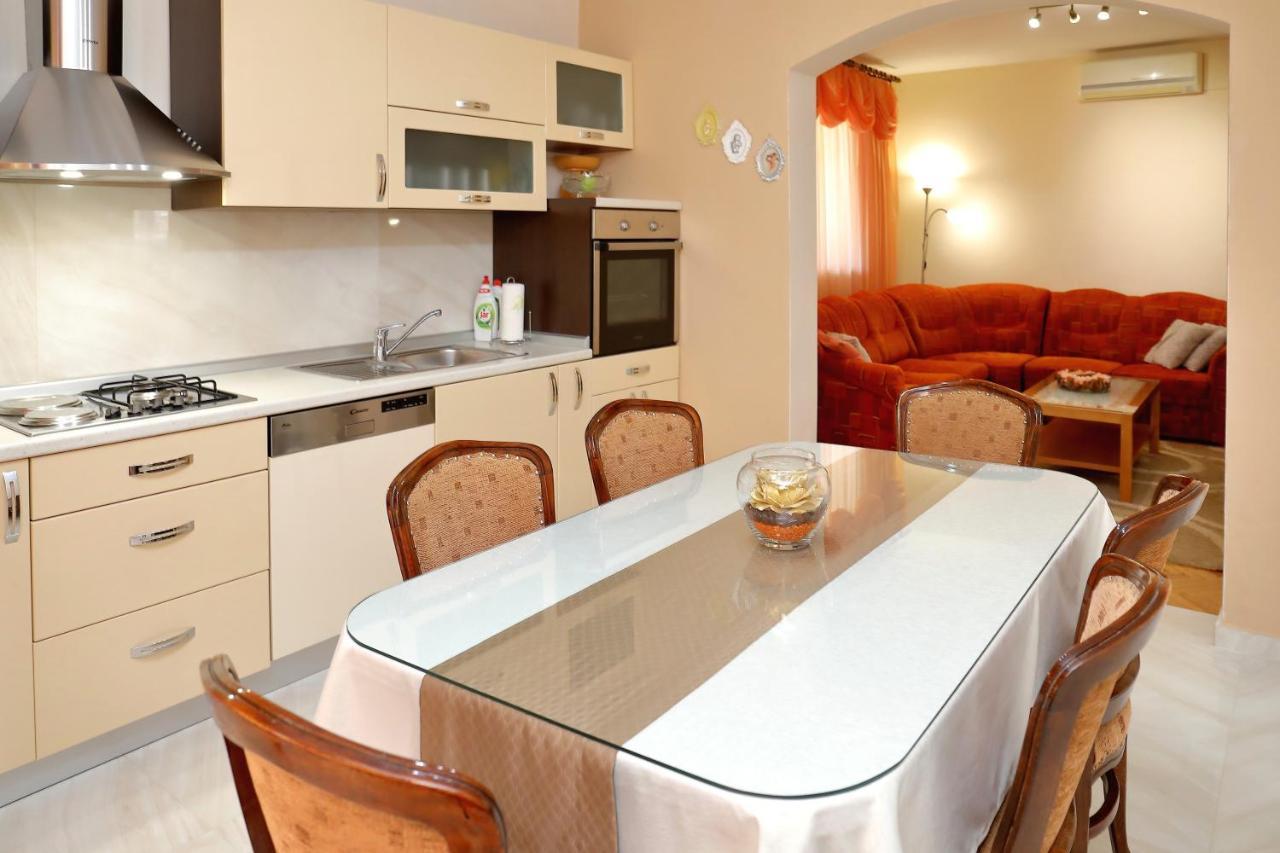 Apartment Lucijan Bibinje Buitenkant foto
