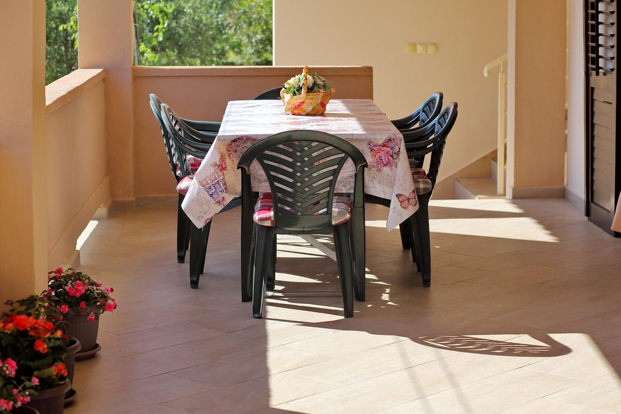 Apartment Lucijan Bibinje Buitenkant foto